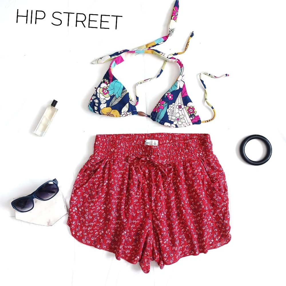 HOLLISTER Red Calico Elastic Waist Boxer Shorts L